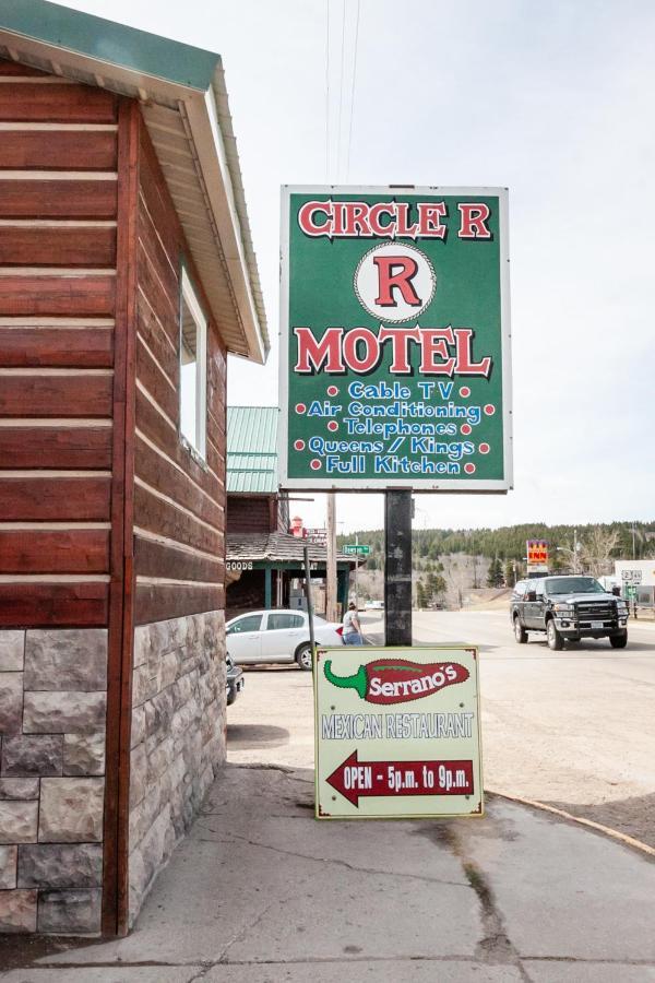 Circle R Motel East Glacier Park Village Exteriör bild
